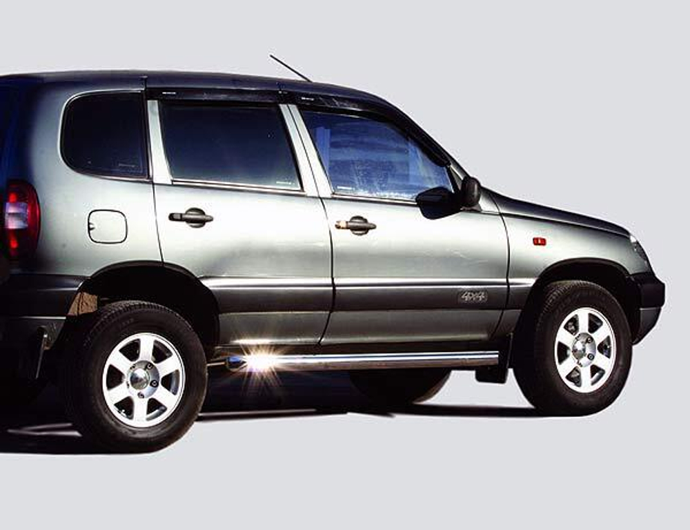 Пороги «Труба Люкс» (Ø=76 мм), Chevrolet Niva (- 03.2009) (нержавеющая сталь)