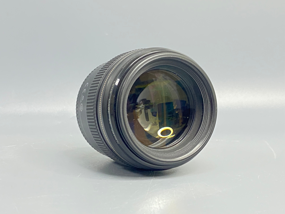 Canon EF 85mm 1.8