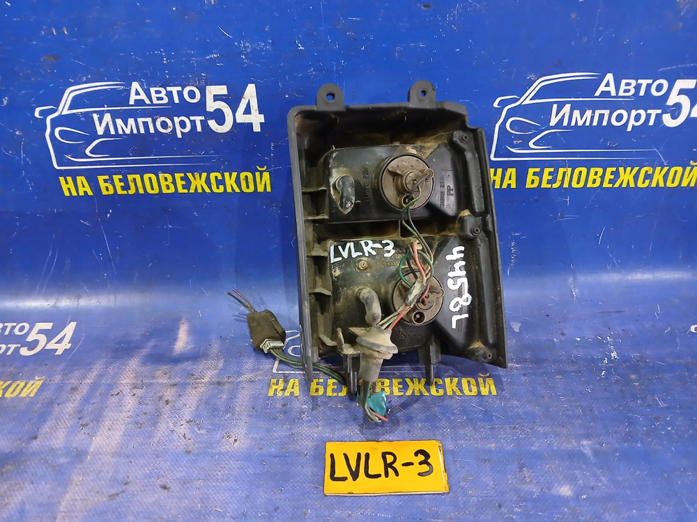 Стоп левый MAZDA MPV 1997