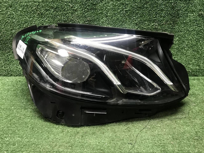 Фара правая Mercedes E W213 (2016-2021) LED