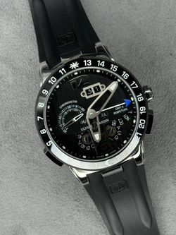 Часы Ulysse Nardin Executive El Toro GMT Perpetual