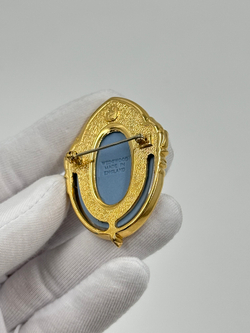 Брошь Wedgwood голубая