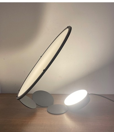 Table design lamp Cut by AXOLIGHT
