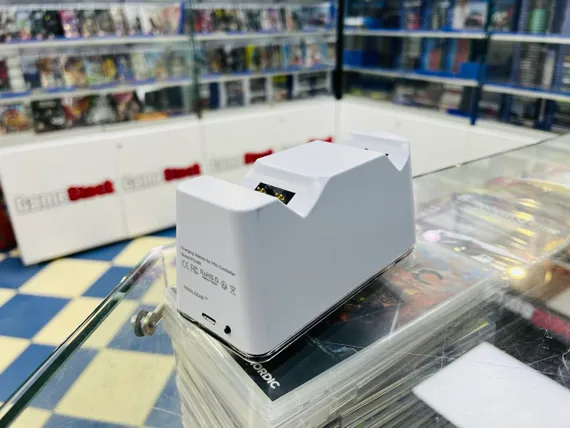 PS5 Зарядная станция для двух геймпадов FG-900 Б/У