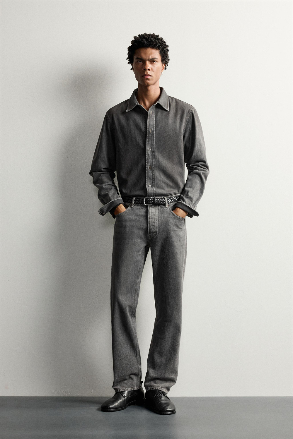 ДЖИНСЫ REGULAR FIT — ZARA · 1300/300