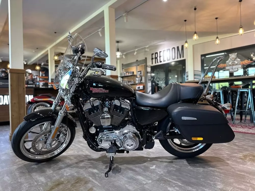 Harley-Davidson Superlow 1200 2020 vivid black