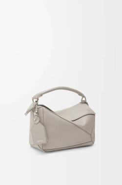 Loewe Маленькая сумка натуральной кожи, светло-серый