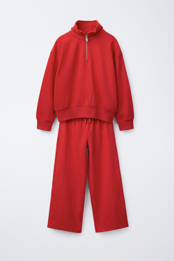 ZARA КОМПЛЕКТ ИЗ ТОЛСТОВКИ НА МОЛНИИ И БРЮК WIDE LEG, КРАСНЫЙ