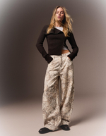 Женские брюки barrel с жаккардовым цветочным узором - BERSHKA