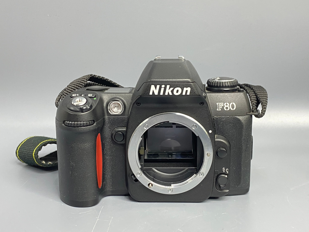 Nikon F80