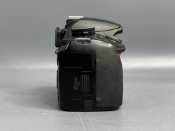 Nikon D3100 kit 18-55mm 86.500 кадров