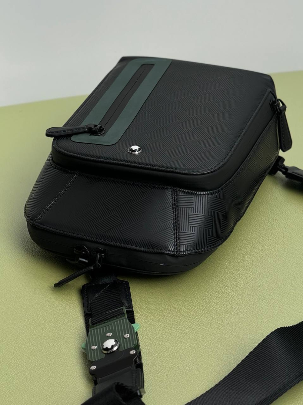 Нагрудная сумка-слинг Montblanc Extreme 3.0