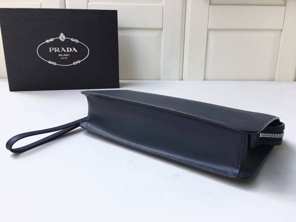 Клатч Prada