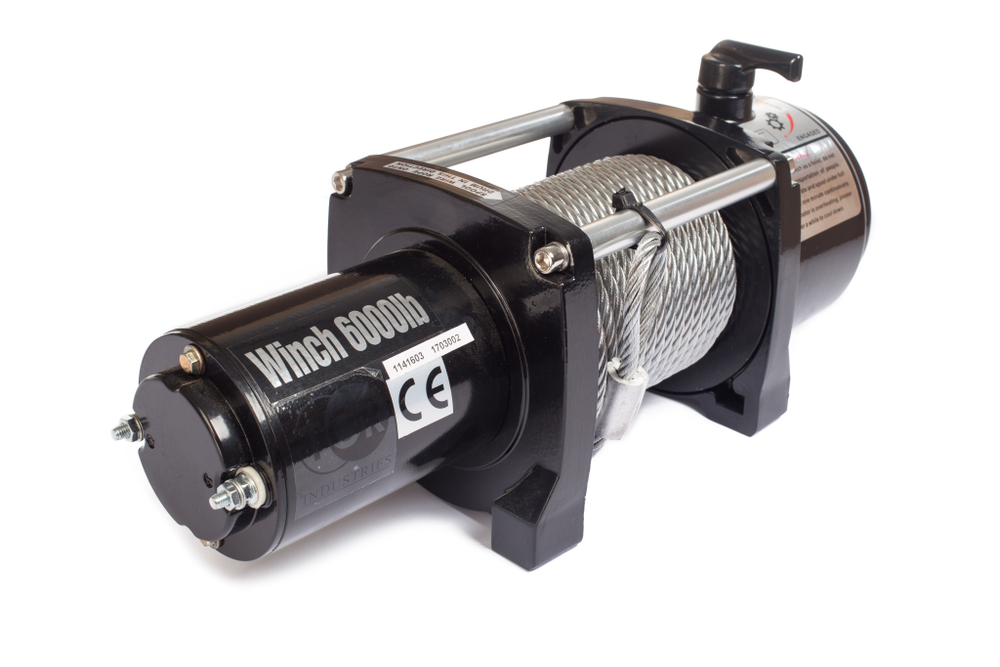 Лебедка (2720 кг/20 м) автомобильная TOR 12 V P6000