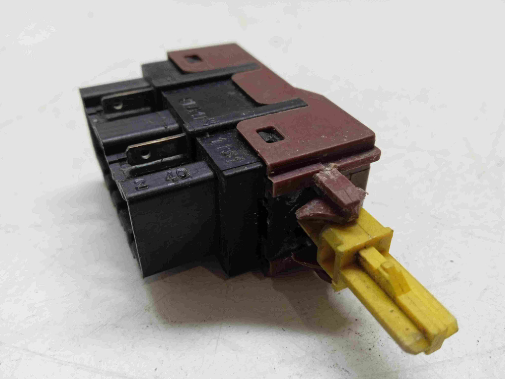 FE1014N кт303 Сетевая кнопка стиральной машины Zanussi FE1014N4N