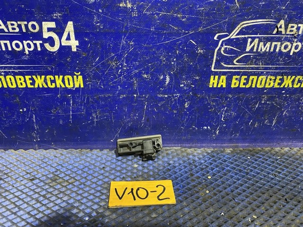 Бардачок пассажирский NISSAN TINO 2001