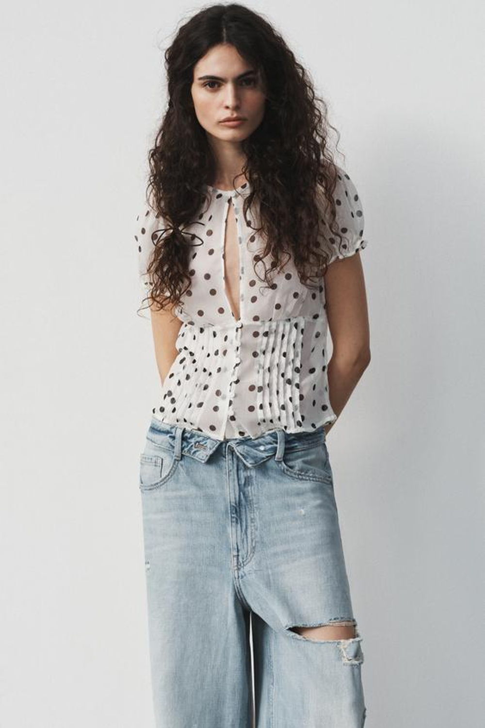 ZARA ДЖИНСЫ TRF СО СРЕДНЕЙ ПОСАДКОЙ И ОТЛОЖНЫМ ПОЯСОМ, ГОЛУБОЙ