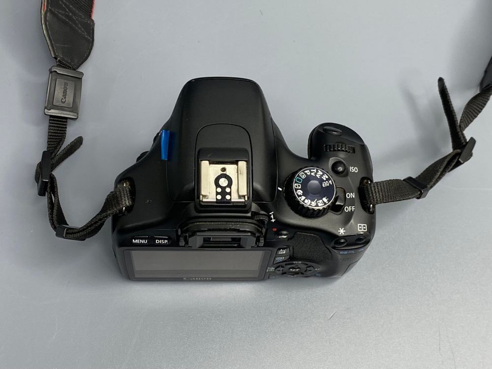 Canon EOS 550D — не поднимается вспышка, 22 580 кадров