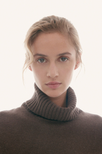 Вязаный топ с короткими рукавами и воротником-гольф - H&M