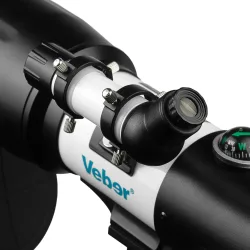 Телескоп Veber VegaStar 400/70 AZ рефрактор в сумке - оптический искатель и компас на корпусе крупным планом