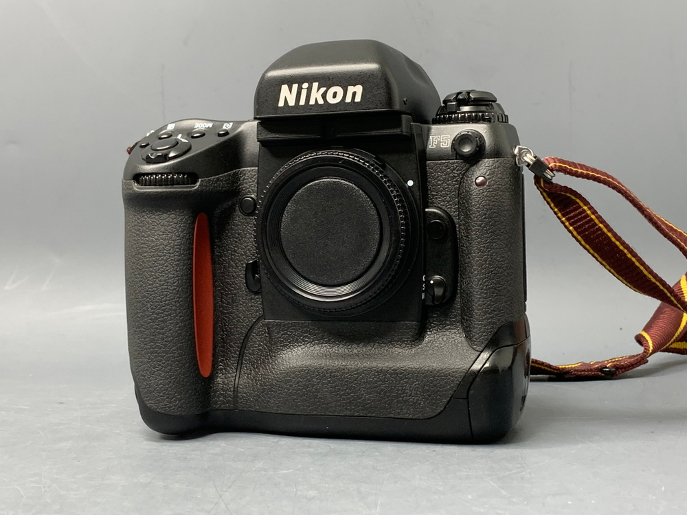 Nikon F5