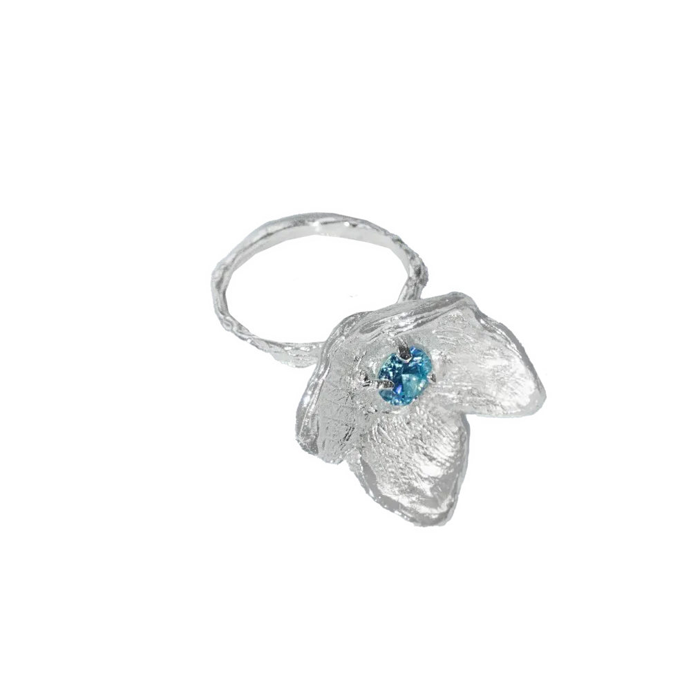 Кольцо Камень в цветке, голубой фианит / Stone Flower Blue