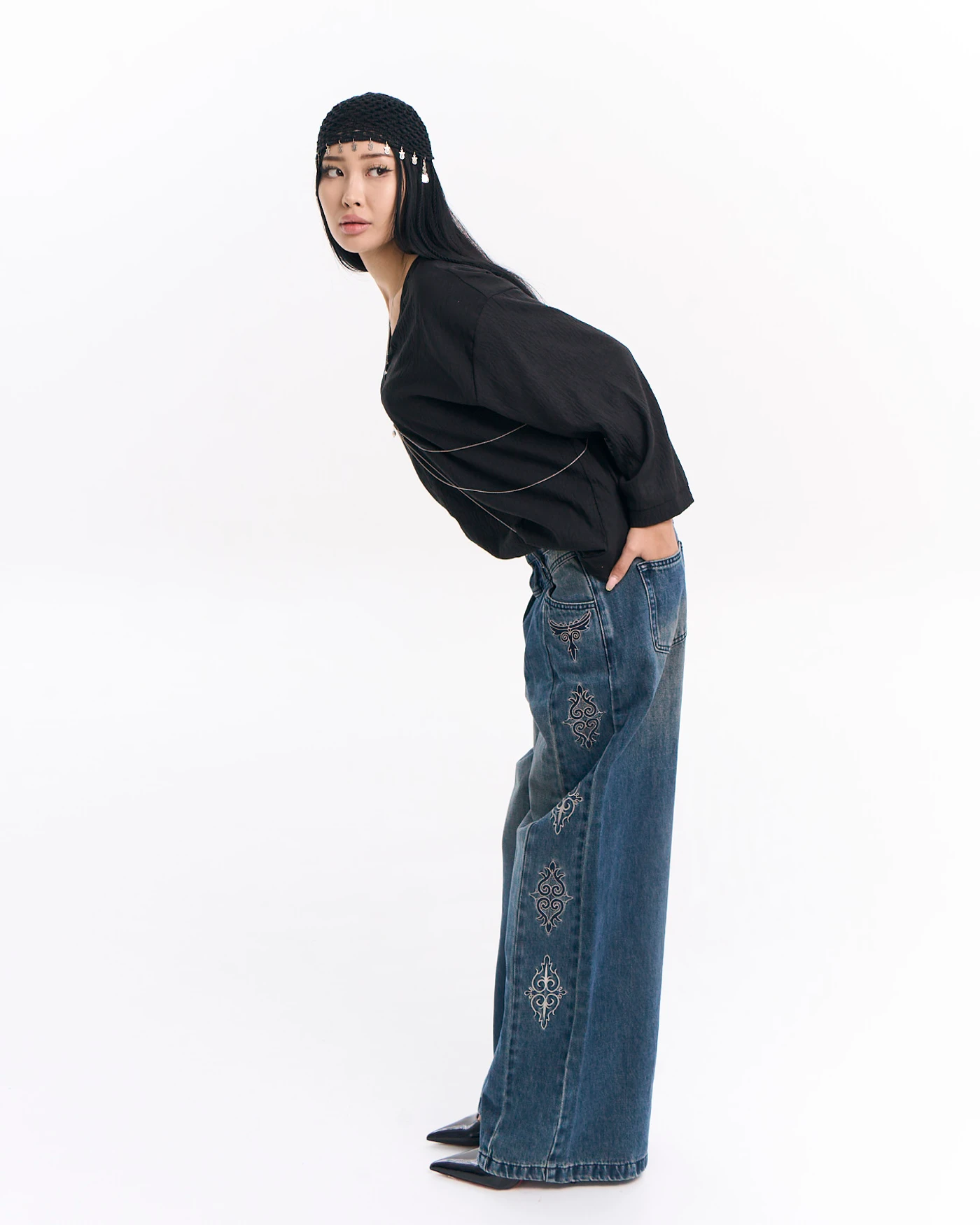 Dark Indigo Blue Jeans with Vertical Embroidery