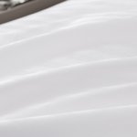 Простынь 150x230 Страйп Сатин Однотонный Отель белый 100% хлопок 1x1