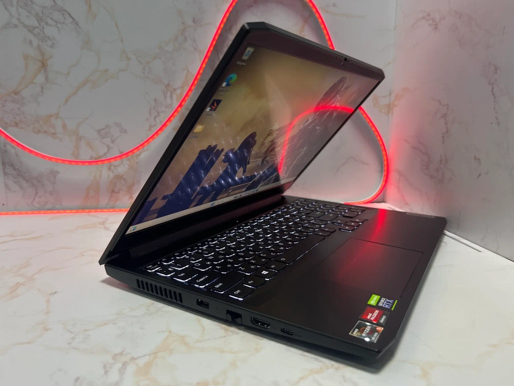 Ноутбук Lenovo IdeaPad Gaming 3 15ACH6 (82K201D1RK) 15.6"/AMD Ryzen 5 5600H/RAM 8GB/SSD 256GB/Nvidia RTX3050 4GB/1920*1080/IPS/DOS/Подсветка кл-ры: LED/Черный. Состояние: C1