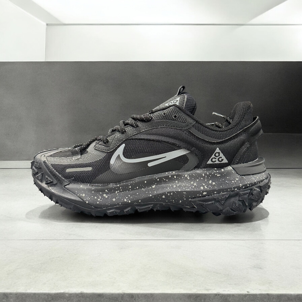 Nike Acg Mountain Fly 2 Low • Total Black