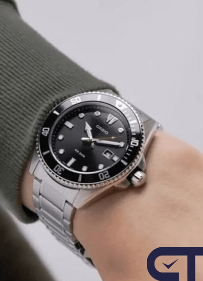 Casio MDV-107D-1A1 — мужские дайверские часы