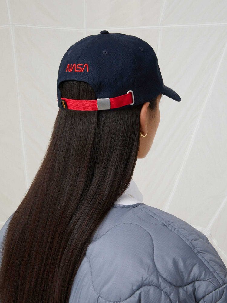 Бейсболка Alpha Industries Nasa Worm Logo Cap Rep. Blue Бейсболка Alpha Industries Nasa Worm Logo Cap Rep. Blue