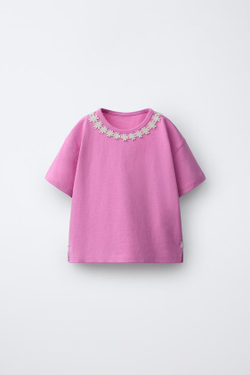 ZARA ФУТБОЛКА С КРУЖЕВНЫМИ МАРГАРИТКАМИ, МЯГКИЙ РОЗОВЫЙ