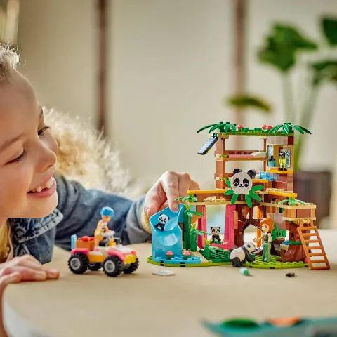 Конструктор LEGO Friends 42648 Уход за животными в заповеднике Панд