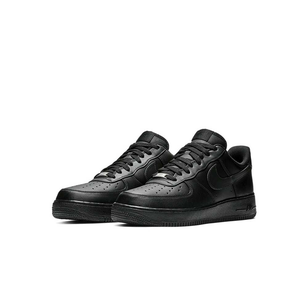 alt="Мужские кроссовки Nike Air Force 1 арт. CW2288-001 черная расцветка вид спереди"