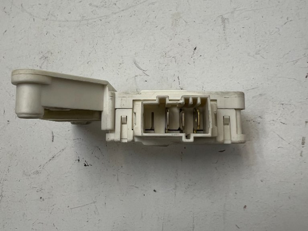 LINDO ZWSE680V кт83 Блокировка люка для стиральной машины Zanussi 155237401 б/у