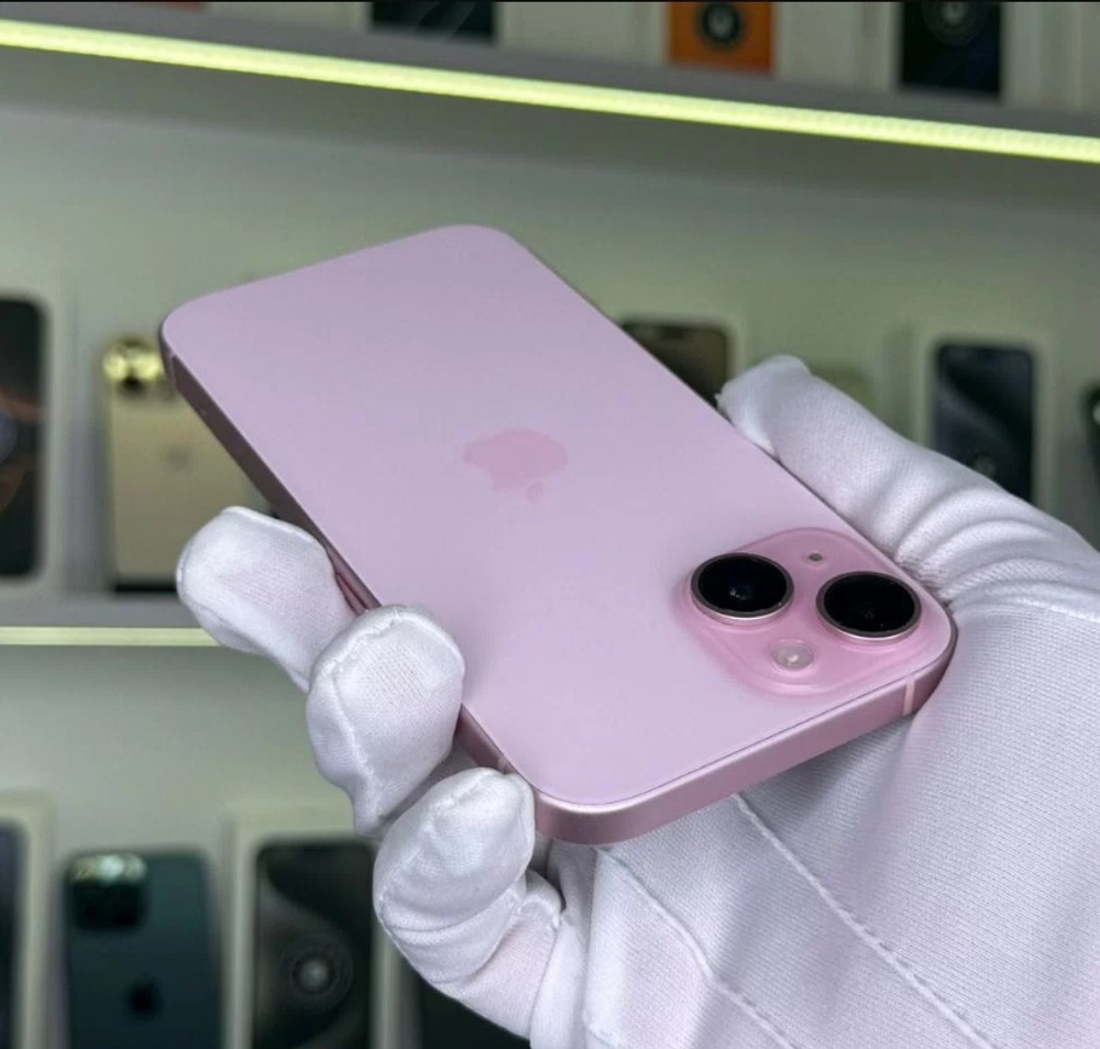 iPhone 15, 128 ГБ б/у