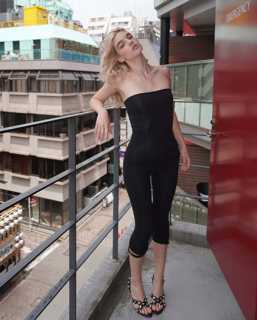 black capri