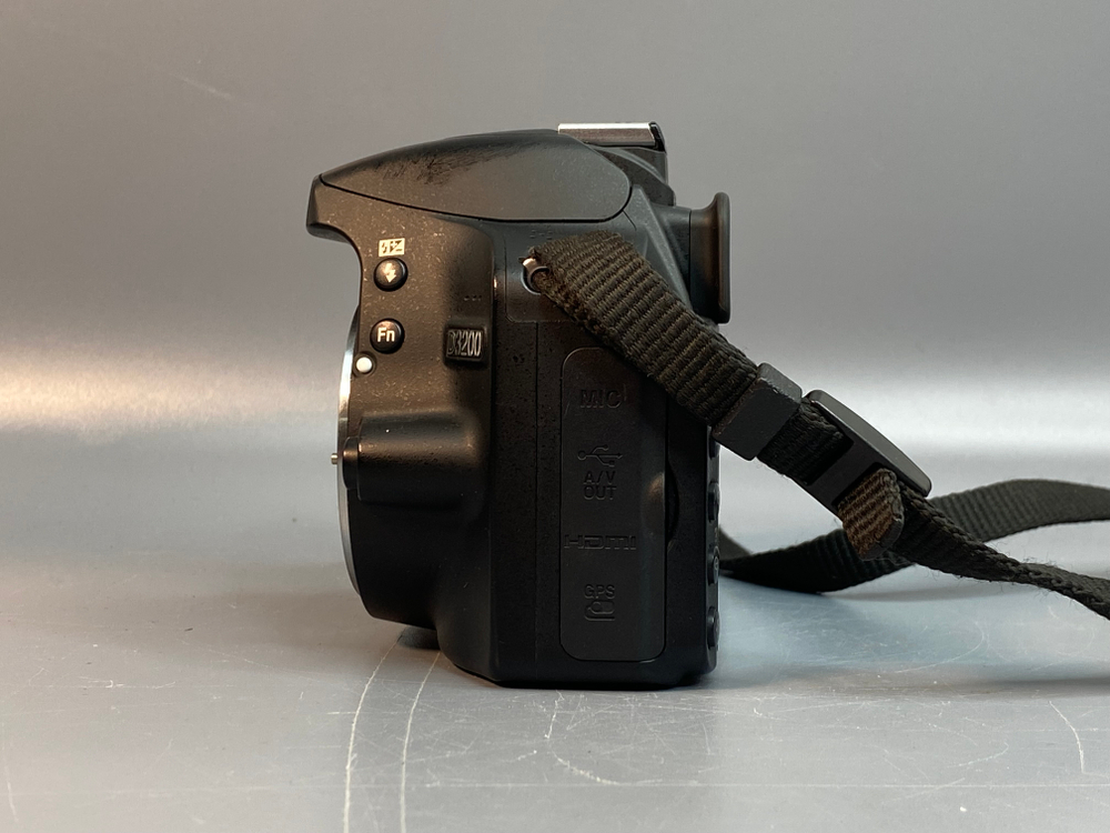 Nikon D3200 Kit 18-55 17.500 кадров