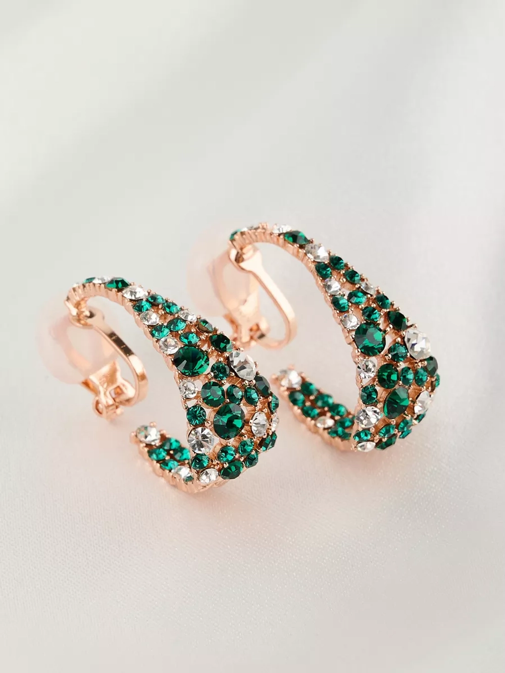 Клипсы Россыпь из зеленых камней Swarovski