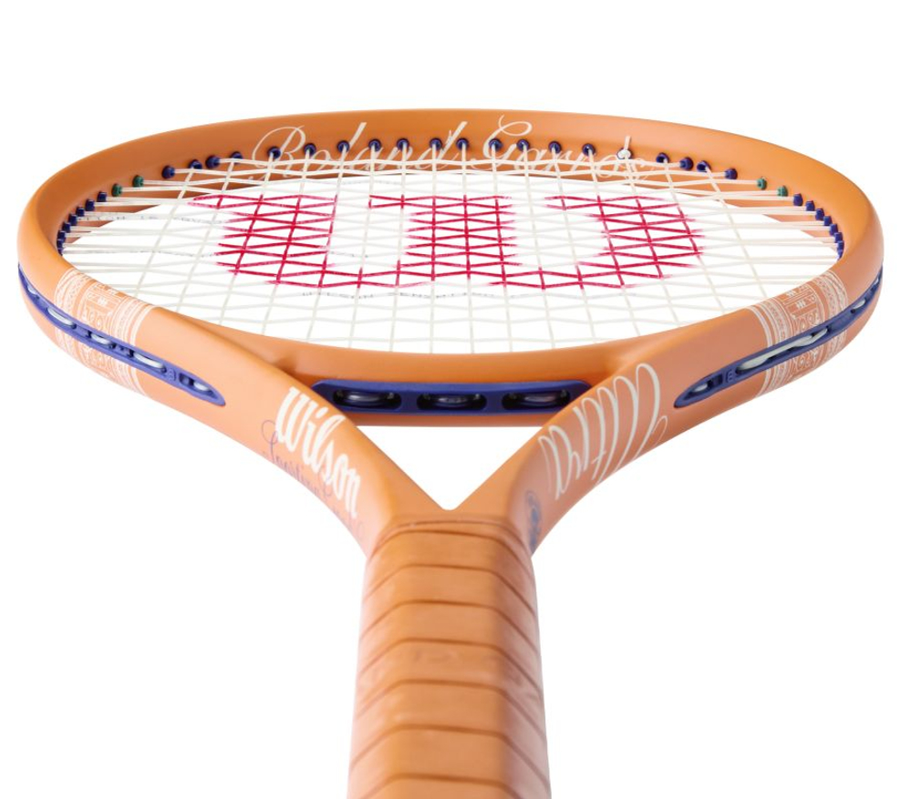 Теннисная ракетка Wilson Ultra 100L V5 RG 2026 + струны