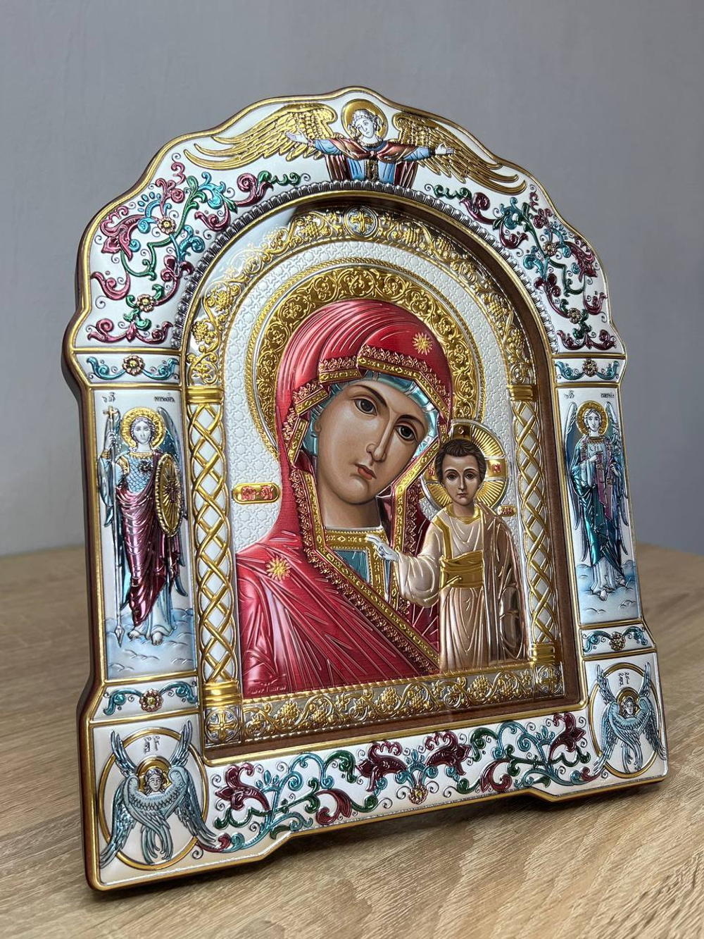 Казанская БМ, икона арочная с рамкой под стеклом, красное дерево, эмаль 167х228