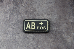 Шеврон Группа крови AB+ PVC 5 см. Чёрный светящийся