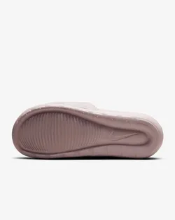 Сланцы женские NIKE W NIKE VICTORI ONE SLIDE