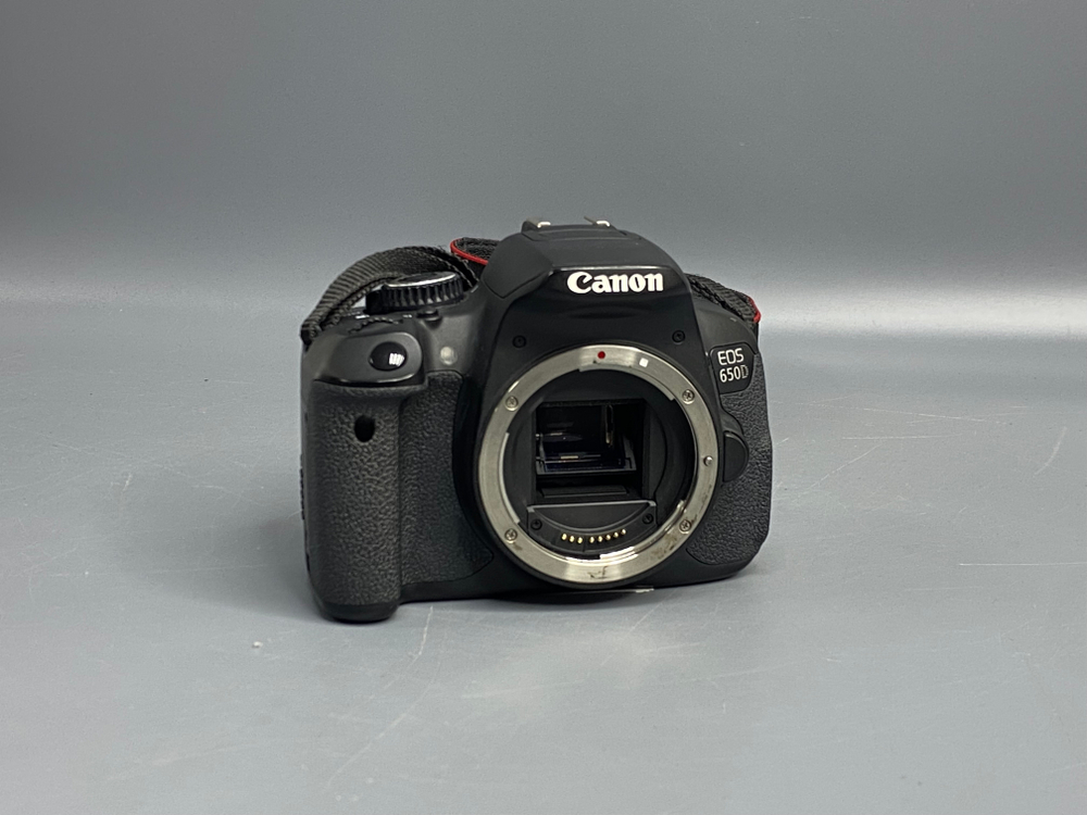 Фотоаппарат Canon EOS 650D 72.000 кадров