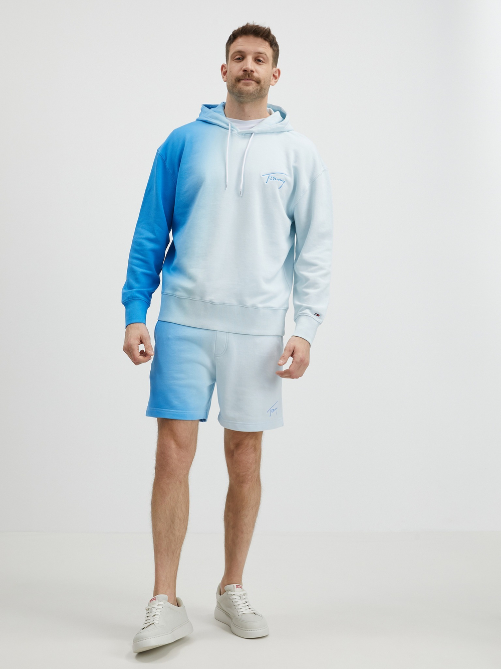 Худи мужское TOMMY JEANS RLX DIP DYE SIGNATURE HOODIE