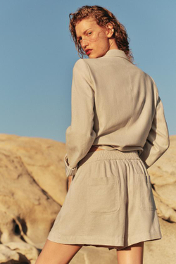 ZARA ШОРТЫ ИЗ СМЕСОВОГО ЛЬНА С ЭЛАСТИЧНЫМ ПОЯСОМ, СВЕТЛО-БЕЖЕВЫЙ