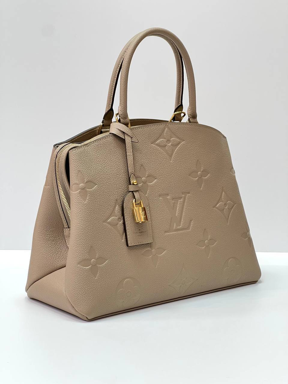 Сумка Louis Vuitton Grand Palais