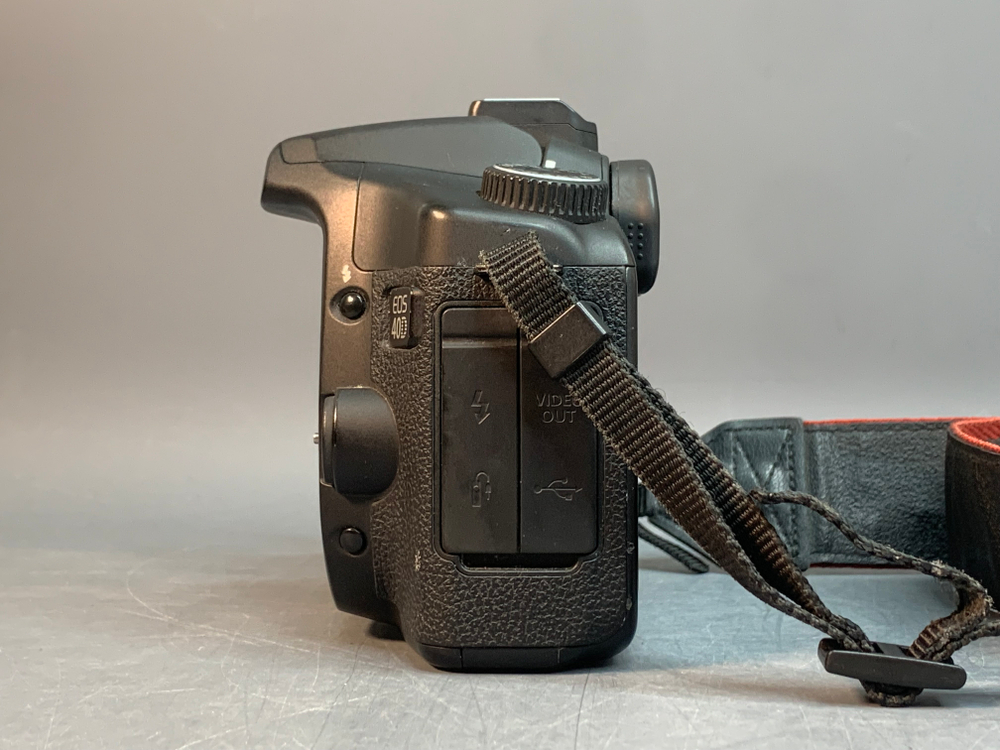 Canon EOS 40D 23.667 кадров