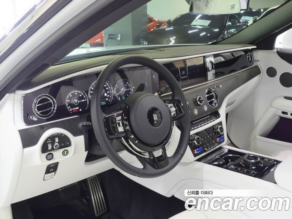 Rolls-Royce Ghost 6.7 V12 — 2021